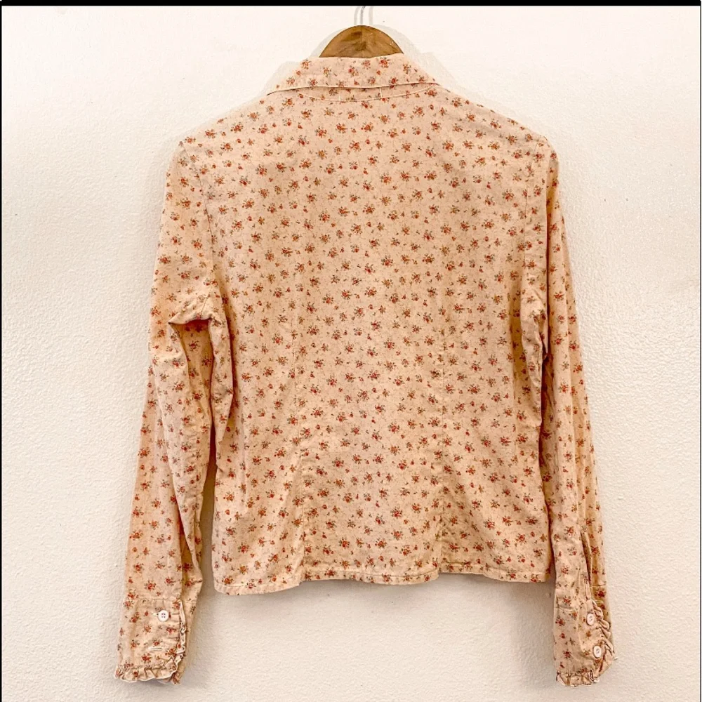 *Johnny Was Pink Button Down embroidered Shirt Red Rose and Ruffles Floral - Picture 5 of 12